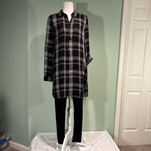 Women’s black/white plaid shirt dress/tunic w/roll up sleeves size L. NWOT